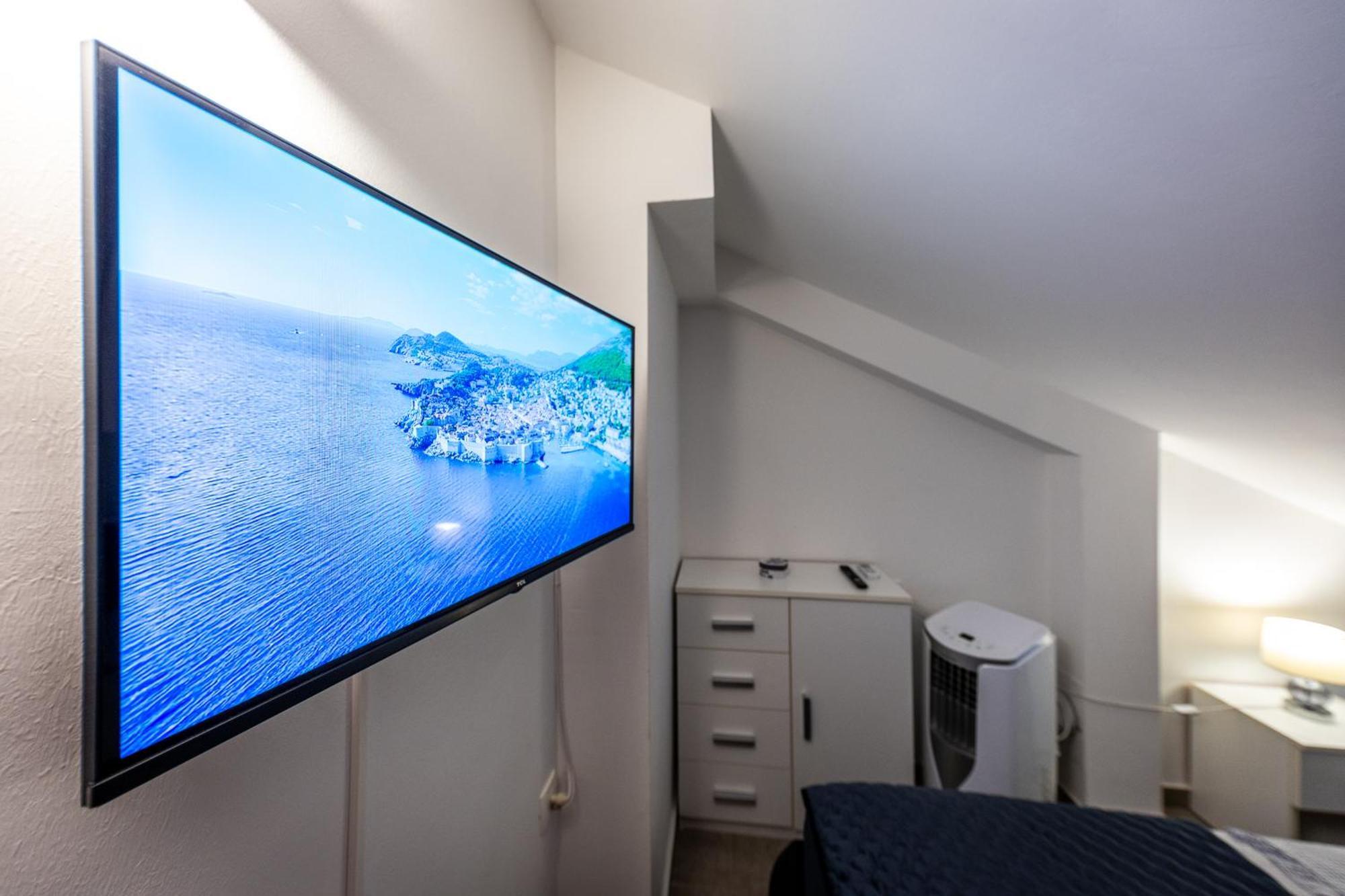 New Modern Nina Apartament *